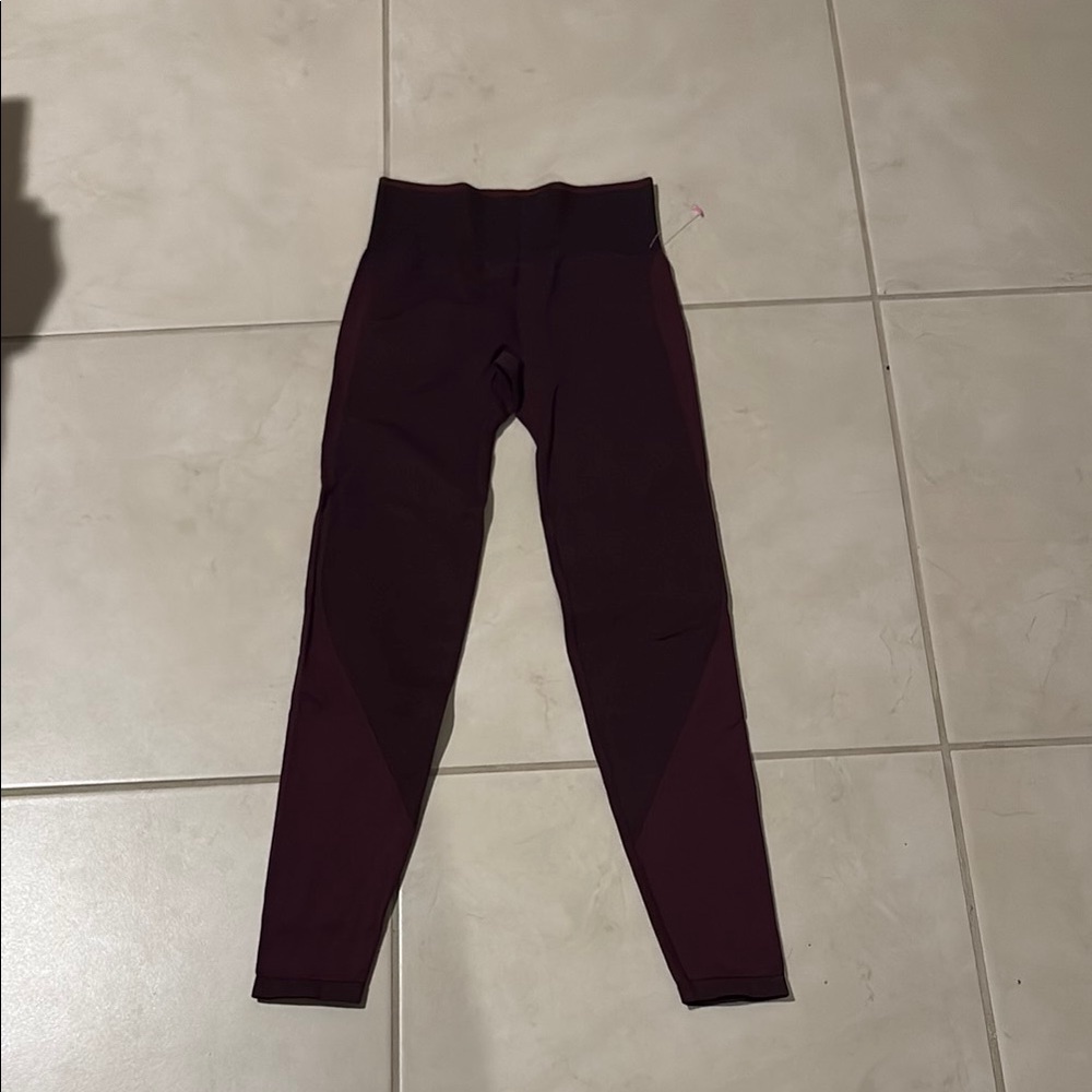 Pink Victoria’s Secret maroon seamless leggings XS 1053
